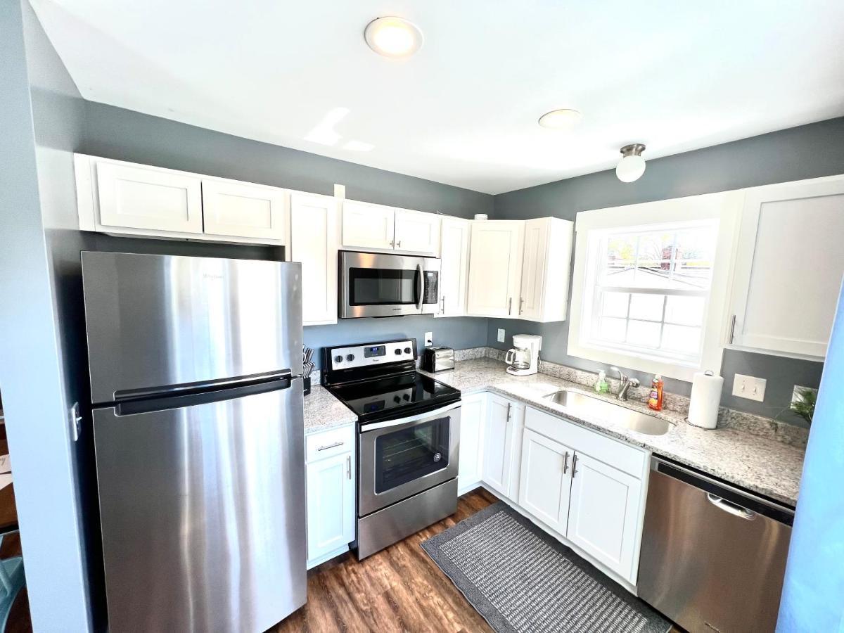 Stylish Cozy Tree House Pet Friendly!!! Villa Wilmington Exterior photo